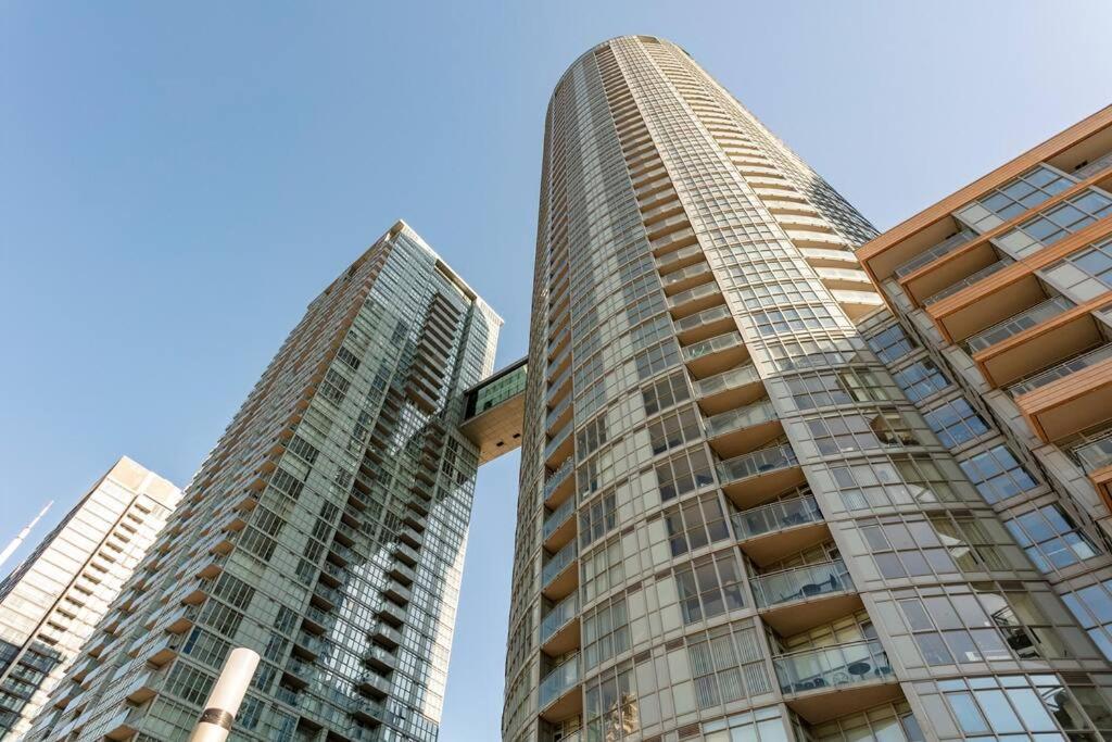 Luxury Downtown Lakeview & City View Condo 多伦多 外观 照片