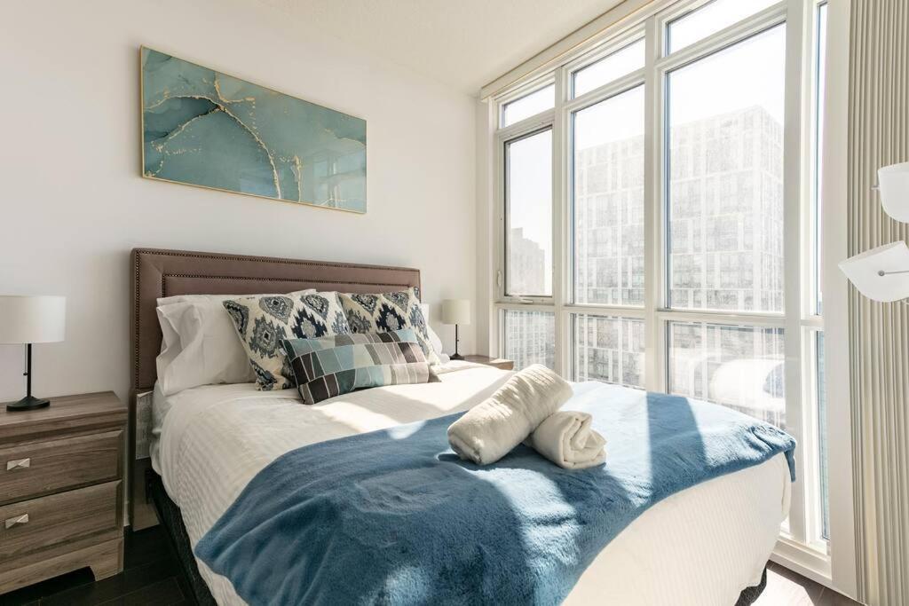 Luxury Downtown Lakeview & City View Condo 多伦多 外观 照片
