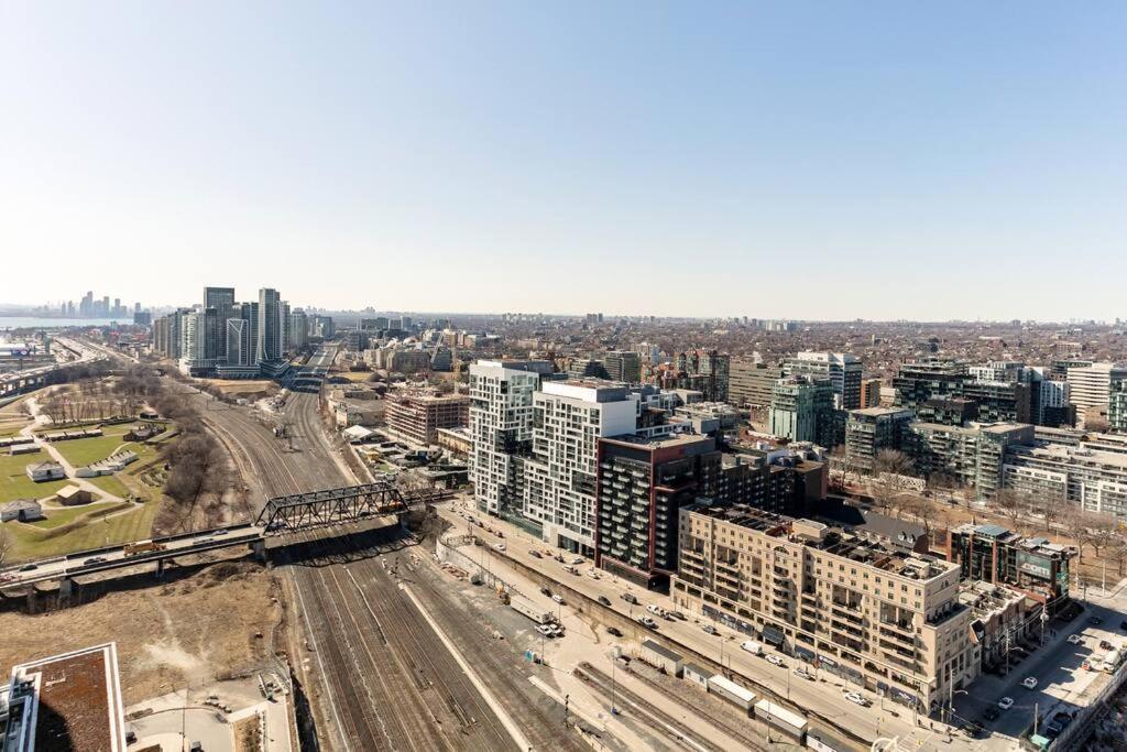 Luxury Downtown Lakeview & City View Condo 多伦多 外观 照片