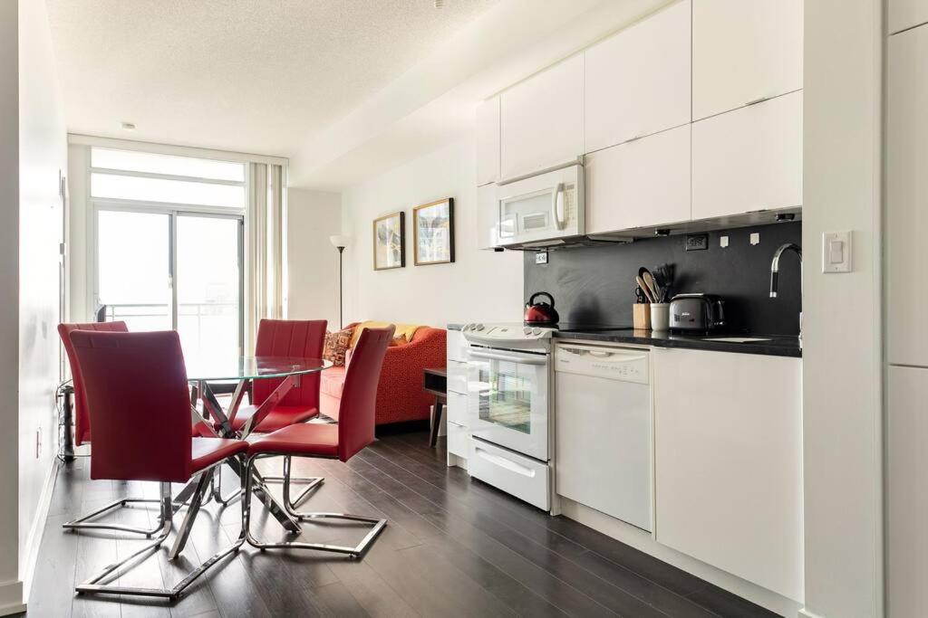 Luxury Downtown Lakeview & City View Condo 多伦多 外观 照片