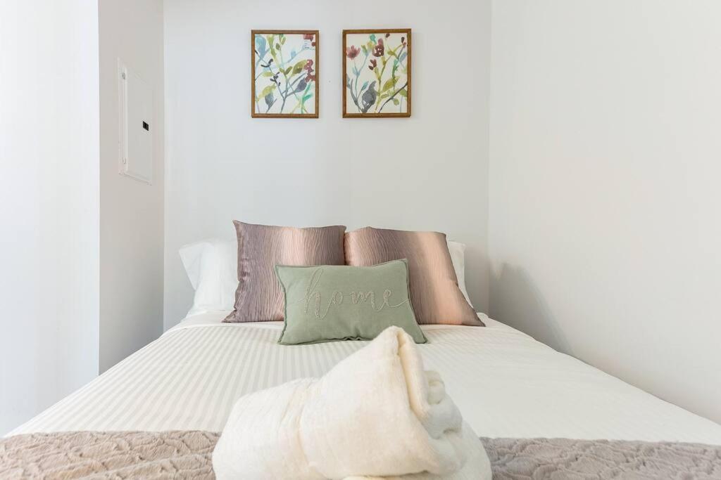 Luxury Downtown Lakeview & City View Condo 多伦多 外观 照片