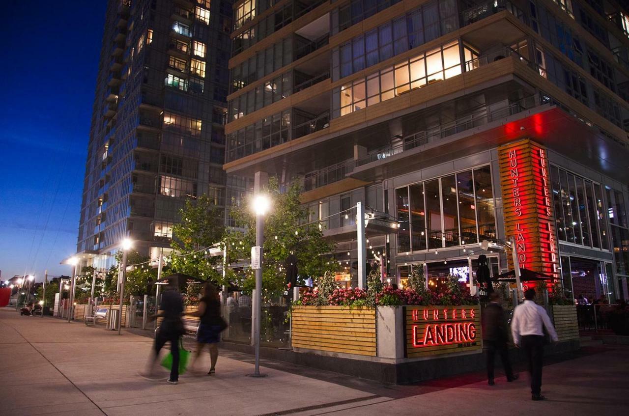 Luxury Downtown Lakeview & City View Condo 多伦多 外观 照片